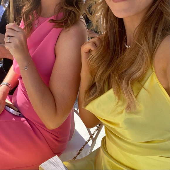 Bronx & Banco “Leo” gown in canary yellow - size medium - Picture 5 of 5